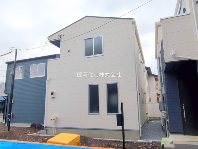 G00379671 埼玉県上尾市仲町２丁目 新築一戸建て 3878万円 土地面積89.90m² (約27.19坪) 建物面積80.67m² (約24.40坪) 間取り３ＬＤＫ 築年月2025年06月(築１年以内)【外観13】
