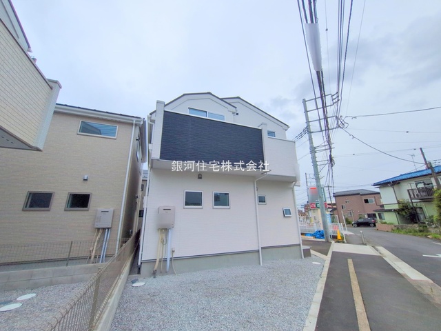 G00379676 東京都府中市南町２丁目 新築一戸建て 5680万円 土地面積110.05m² (約33.29坪) 建物面積86.53m² (約26.17坪) 間取り４ＬＤＫ 築年月2025年07月(築１年以内)【外観12】
