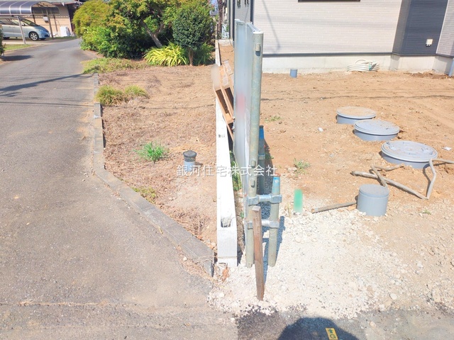G00379677 埼玉県北足立郡伊奈町大字小針新宿 新築一戸建て 3499万円 土地面積302.58m² (約91.53坪) 建物面積95.23m² (約28.80坪) 間取り４ＬＤＫ 築年月2025年09月【外観6】