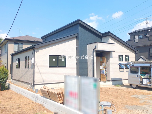 G00379677 埼玉県北足立郡伊奈町大字小針新宿 新築一戸建て 3499万円 土地面積302.58m² (約91.53坪) 建物面積95.23m² (約28.80坪) 間取り４ＬＤＫ 築年月2025年09月【外観7】