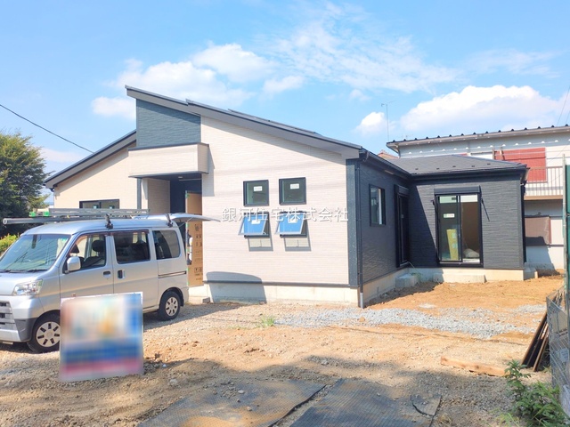 G00379677 埼玉県北足立郡伊奈町大字小針新宿 新築一戸建て 3499万円 土地面積302.58m² (約91.53坪) 建物面積95.23m² (約28.80坪) 間取り４ＬＤＫ 築年月2025年09月【外観10】