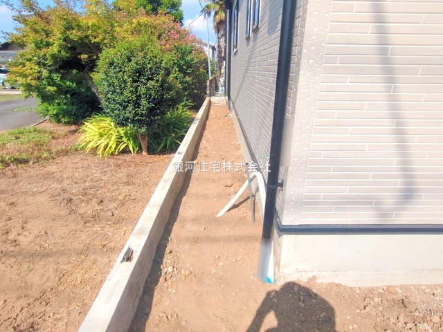 G00379677 埼玉県北足立郡伊奈町大字小針新宿 新築一戸建て 3499万円 土地面積302.58m² (約91.53坪) 建物面積95.23m² (約28.80坪) 間取り４ＬＤＫ 築年月2025年09月【外観13】