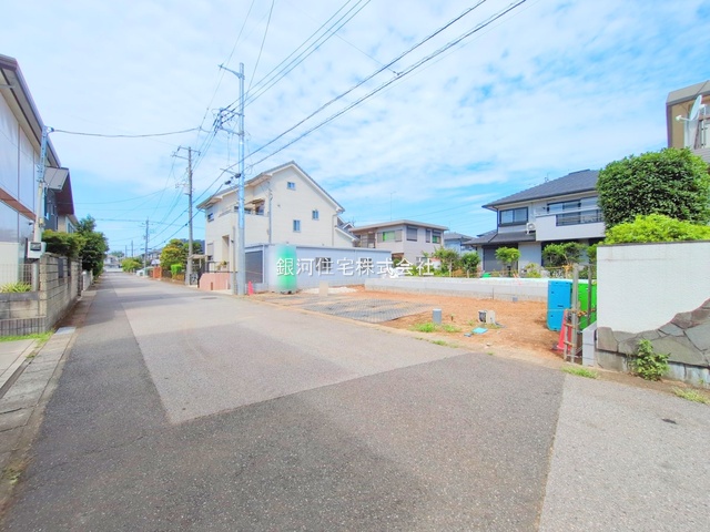 G00379679 埼玉県蓮田市緑町１丁目 新築一戸建て 4899万円 土地面積205.11m² (約62.04坪) 建物面積106.51m² (約32.21坪) 間取り４ＬＤＫ 築年月2025年10月【外観6】