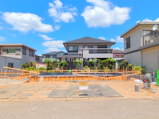 G00379679 埼玉県蓮田市緑町１丁目 新築一戸建て 4899万円 土地面積205.11m² (約62.04坪) 建物面積106.51m² (約32.21坪) 間取り４ＬＤＫ 築年月2025年10月【外観7】