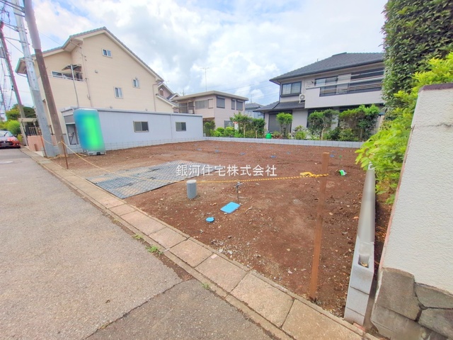G00379679 埼玉県蓮田市緑町１丁目 新築一戸建て 4899万円 土地面積205.11m² (約62.04坪) 建物面積106.51m² (約32.21坪) 間取り４ＬＤＫ 築年月2025年10月【外観17】