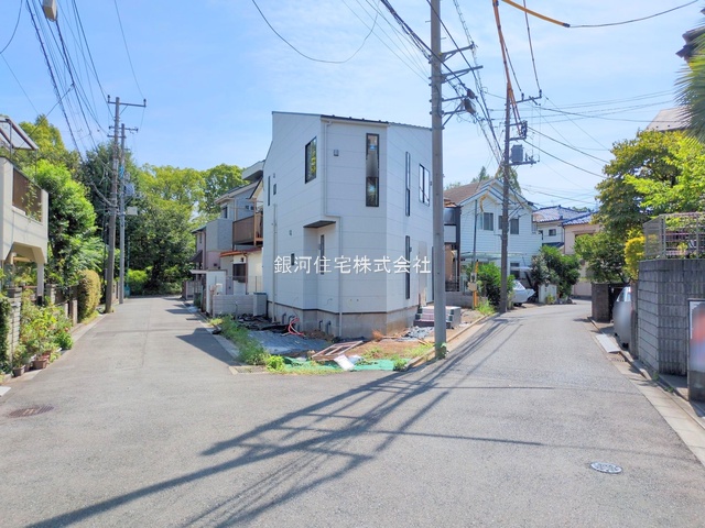 G00379682 埼玉県さいたま市大宮区堀の内町３丁目 新築一戸建て 5199万円 土地面積114.85m² (約34.74坪) 建物面積87.05m² (約26.33坪) 間取り４ＬＤＫ 築年月2025年08月(築１年以内)【外観3】