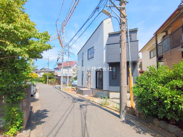 G00379682 埼玉県さいたま市大宮区堀の内町３丁目 新築一戸建て 5199万円 土地面積114.85m² (約34.74坪) 建物面積87.05m² (約26.33坪) 間取り４ＬＤＫ 築年月2025年08月(築１年以内)【外観7】