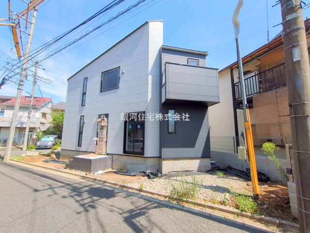 G00379682 埼玉県さいたま市大宮区堀の内町３丁目 新築一戸建て 5199万円 土地面積114.85m² (約34.74坪) 建物面積87.05m² (約26.33坪) 間取り４ＬＤＫ 築年月2025年08月(築１年以内)【外観8】