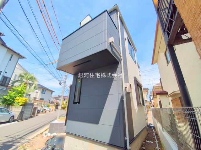 G00379682 埼玉県さいたま市大宮区堀の内町３丁目 新築一戸建て 5199万円 土地面積114.85m² (約34.74坪) 建物面積87.05m² (約26.33坪) 間取り４ＬＤＫ 築年月2025年08月(築１年以内)【外観11】