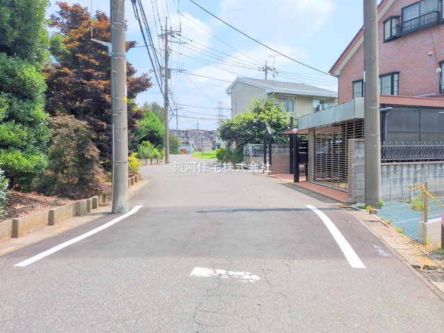 G00379685 埼玉県川口市戸塚南５丁目 新築一戸建て 5190万円 土地面積110.09m² (約33.30坪) 建物面積95.58m² (約28.91坪) 間取り４ＬＤＫ 築年月2025年10月【外観12】