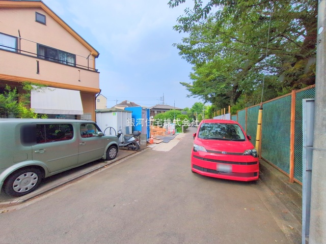 G00379694 東京都小金井市前原町２丁目 新築一戸建て 5490万円 土地面積91.08m² (約27.55坪) 建物面積72.80m² (約22.02坪) 間取り３ＬＤＫ 築年月2025年11月【外観6】