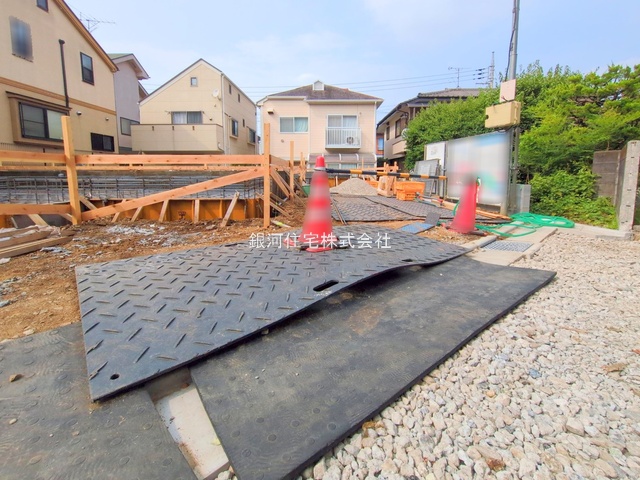 G00379694 東京都小金井市前原町２丁目 新築一戸建て 5490万円 土地面積91.08m² (約27.55坪) 建物面積72.80m² (約22.02坪) 間取り３ＬＤＫ 築年月2025年11月【外観7】