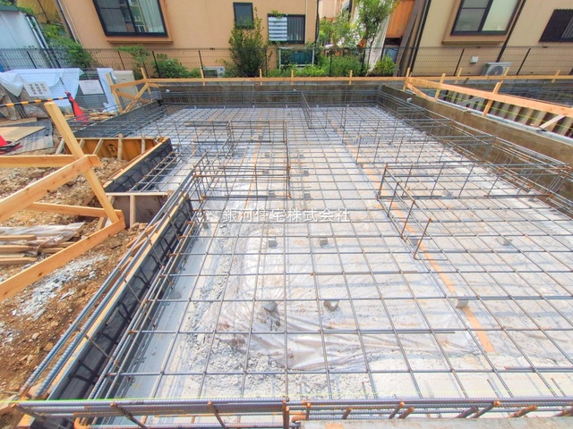 G00379694 東京都小金井市前原町２丁目 新築一戸建て 5490万円 土地面積91.08m² (約27.55坪) 建物面積72.80m² (約22.02坪) 間取り３ＬＤＫ 築年月2025年11月【外観10】