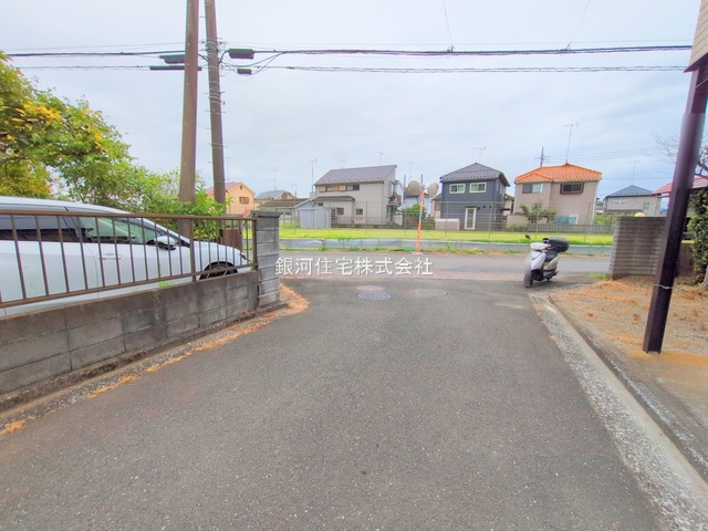 G00379696 東京都八王子市川口町 新築一戸建て 2680万円 土地面積132.42m² (約40.05坪) 建物面積94.77m² (約28.66坪) 間取り３ＬＤＫ 築年月2025年09月【外観4】