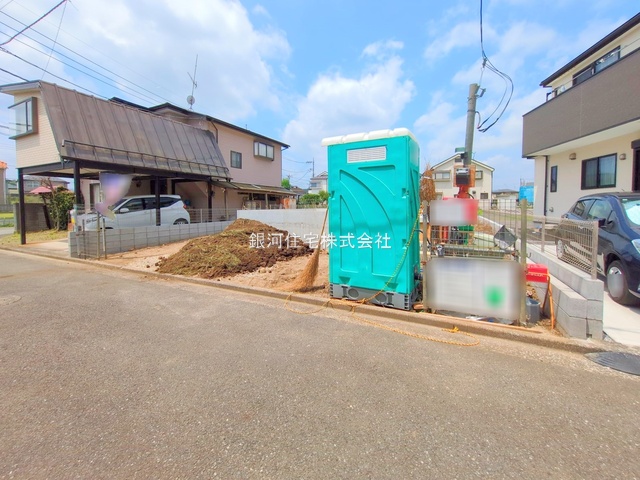 G00379696 東京都八王子市川口町 新築一戸建て 2680万円 土地面積132.42m² (約40.05坪) 建物面積94.77m² (約28.66坪) 間取り３ＬＤＫ 築年月2025年09月【外観17】