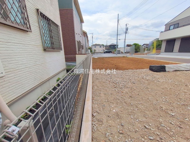 G00379719 東京都清瀬市野塩３丁目 新築一戸建て 4890万円 土地面積120.10m² (約36.33坪) 建物面積93.57m² (約28.30坪) 間取り３ＬＤＫ 築年月2025年09月【外観12】
