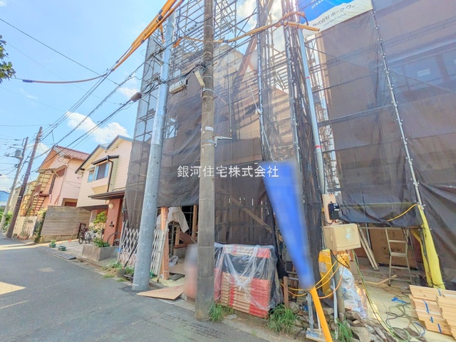 G00379726 東京都三鷹市牟礼６丁目 新築一戸建て 6480万円 土地面積71.31m² (約21.57坪) 建物面積119.01m² (約36.00坪) 間取り３ＬＤＫ 築年月2025年10月【外観2】