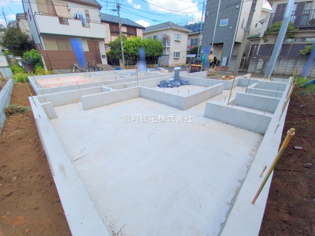 G00379726 東京都三鷹市牟礼６丁目 新築一戸建て 6480万円 土地面積71.31m² (約21.57坪) 建物面積119.01m² (約36.00坪) 間取り３ＬＤＫ 築年月2025年10月【外観11】