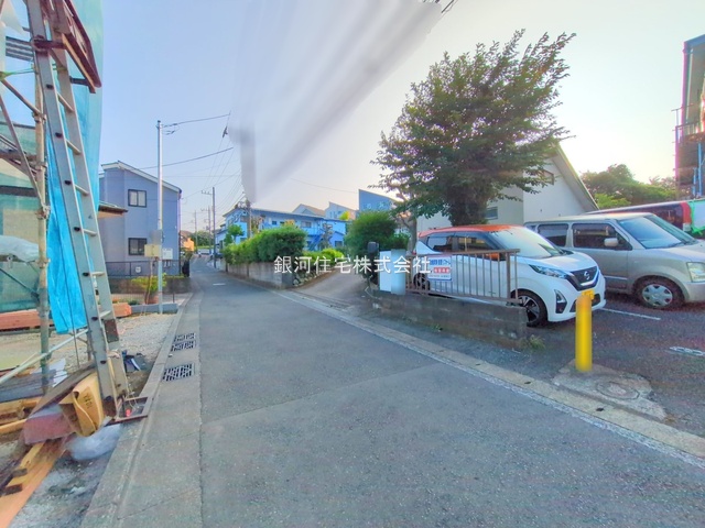 G00379764 神奈川県横浜市旭区南本宿町 新築一戸建て 6798万円 土地面積133.67m² (約40.43坪) 建物面積99.36m² (約30.05坪) 間取り４ＬＤＫ 築年月2025年09月【外観7】