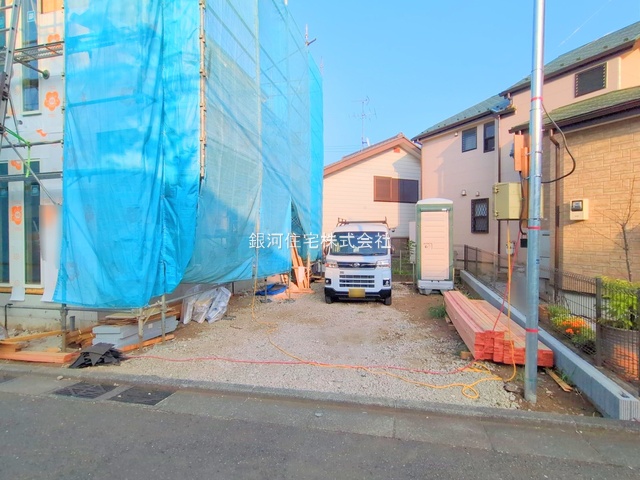 G00379764 神奈川県横浜市旭区南本宿町 新築一戸建て 6798万円 土地面積133.67m² (約40.43坪) 建物面積99.36m² (約30.05坪) 間取り４ＬＤＫ 築年月2025年09月【外観11】