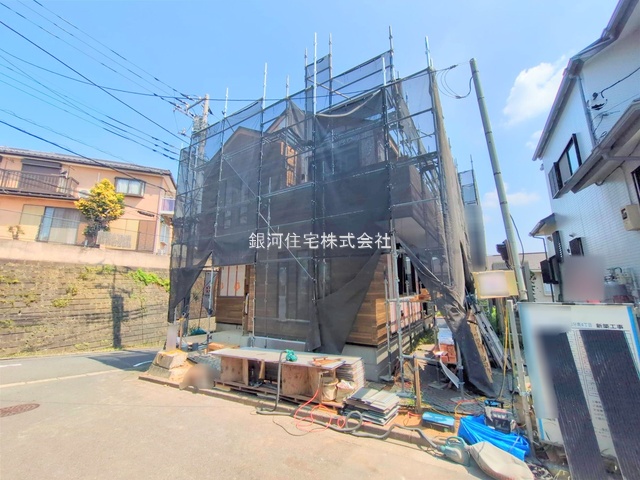 G00379765 神奈川県海老名市国分南４丁目 新築一戸建て 6198万円 土地面積124.64m² (約37.70坪) 建物面積99.36m² (約30.05坪) 間取り４ＬＤＫ 築年月2025年09月【外観5】