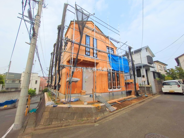 G00379765 神奈川県海老名市国分南４丁目 新築一戸建て 6198万円 土地面積124.64m² (約37.70坪) 建物面積99.36m² (約30.05坪) 間取り４ＬＤＫ 築年月2025年09月【外観10】