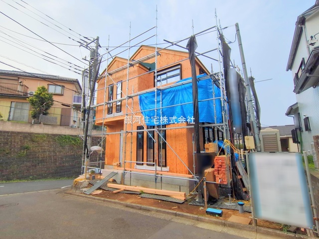 G00379765 神奈川県海老名市国分南４丁目 新築一戸建て 6198万円 土地面積124.64m² (約37.70坪) 建物面積99.36m² (約30.05坪) 間取り４ＬＤＫ 築年月2025年09月【外観11】