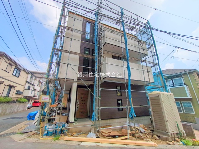 G00379767 神奈川県横浜市港南区日野３丁目 新築一戸建て 4998万円 土地面積66.80m² (約20.20坪) 建物面積98.94m² (約29.92坪) 間取り３ＳＬＤＫ 築年月2025年08月(築１年以内)【外観16】
