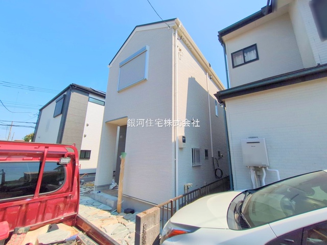 G00379768 神奈川県相模原市南区相南３丁目 新築一戸建て 5698万円 土地面積101.74m² (約30.77坪) 建物面積101.44m² (約30.68坪) 間取り４ＬＤＫ 築年月2025年08月(築１年以内)【外観2】
