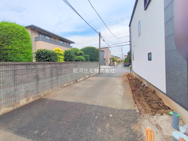 G00379768 神奈川県相模原市南区相南３丁目 新築一戸建て 5698万円 土地面積101.74m² (約30.77坪) 建物面積101.44m² (約30.68坪) 間取り４ＬＤＫ 築年月2025年08月(築１年以内)【外観8】
