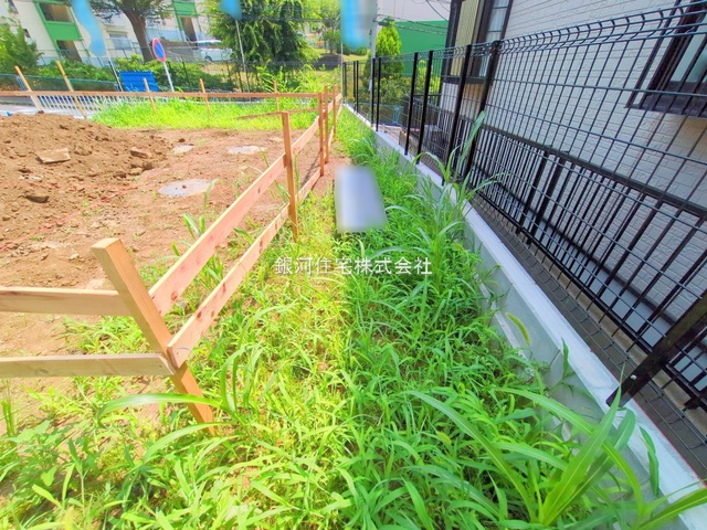 G00379770 神奈川県横浜市戸塚区深谷町 新築一戸建て 4880万円 土地面積183.13m² (約55.39坪) 建物面積95.58m² (約28.91坪) 間取り４ＬＤＫ 築年月2025年09月【外観7】