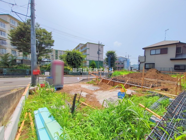 G00379770 神奈川県横浜市戸塚区深谷町 新築一戸建て 4880万円 土地面積183.13m² (約55.39坪) 建物面積95.58m² (約28.91坪) 間取り４ＬＤＫ 築年月2025年09月【外観11】