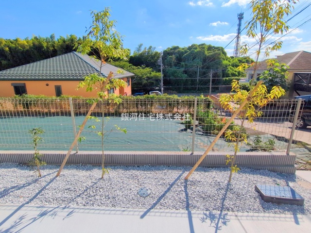 G00379808 神奈川県横浜市緑区西八朔町 新築一戸建て 4590万円 土地面積138.01m² (約41.74坪) 建物面積101.85m² (約30.80坪) 間取り４ＬＤＫ 築年月2025年07月(築１年以内)【外観15】