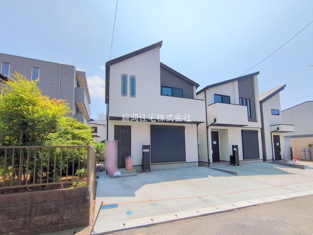 G00379811 神奈川県横浜市栄区上郷町 新築一戸建て 4680万円 土地面積102.53m² (約31.01坪) 建物面積96.46m² (約29.17坪) 間取り４ＬＤＫ 築年月2025年07月(築１年以内)【外観2】