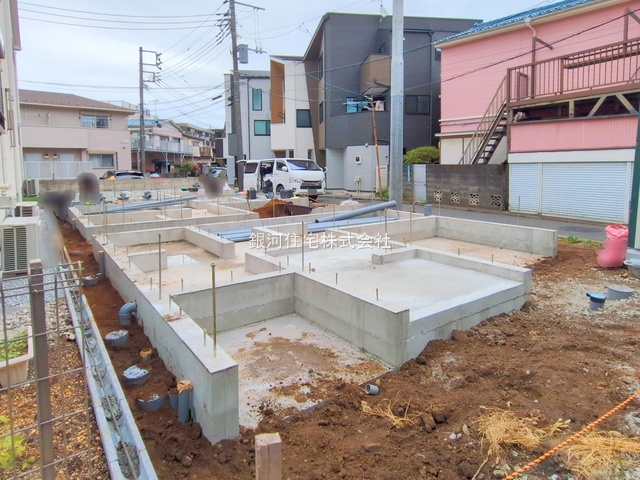 G00379834 神奈川県横浜市神奈川区白幡仲町 新築一戸建て 3780万円 土地面積46.57m² (約14.08坪) 建物面積78.24m² (約23.66坪) 間取り２ＳＬＤＫ 築年月2025年09月【外観7】