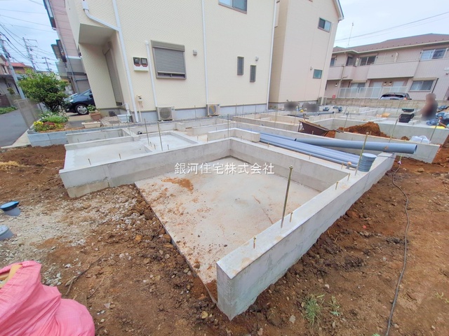 G00379834 神奈川県横浜市神奈川区白幡仲町 新築一戸建て 3780万円 土地面積46.57m² (約14.08坪) 建物面積78.24m² (約23.66坪) 間取り２ＳＬＤＫ 築年月2025年09月【外観9】