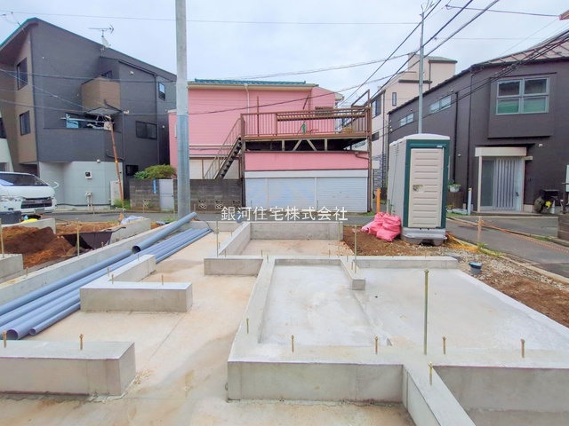 G00379834 神奈川県横浜市神奈川区白幡仲町 新築一戸建て 3780万円 土地面積46.57m² (約14.08坪) 建物面積78.24m² (約23.66坪) 間取り２ＳＬＤＫ 築年月2025年09月【外観14】