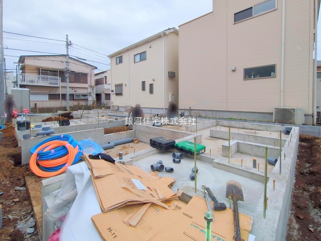 G00379835 神奈川県横浜市神奈川区白幡仲町 新築一戸建て 3780万円 土地面積46.57m² (約14.08坪) 建物面積78.03m² (約23.60坪) 築年月2025年09月【外観11】
