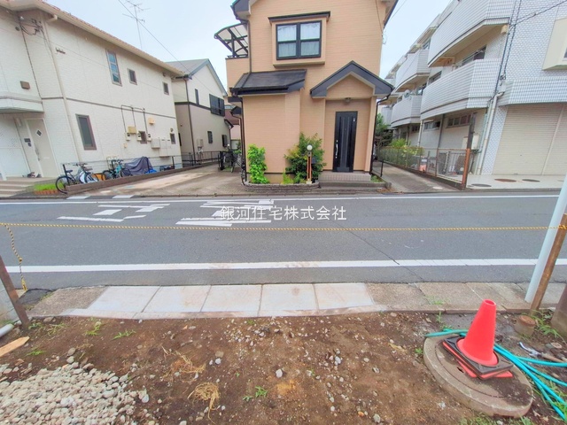 G00379839 神奈川県相模原市南区相武台３丁目 新築一戸建て 3880万円 土地面積71.79m² (約21.71坪) 建物面積113.64m² (約34.37坪) 間取り４ＬＤＫ 築年月2026年01月【外観13】