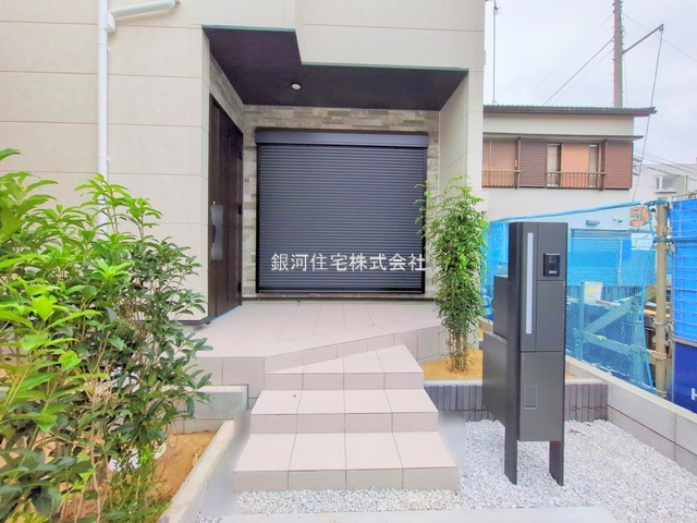 G00379861 東京都練馬区石神井台３丁目 新築一戸建て 7998万円 土地面積106.22m² (約32.13坪) 建物面積96.36m² (約29.14坪) 間取り４ＬＤＫ 築年月2025年11月(築１年以内)【外観15】