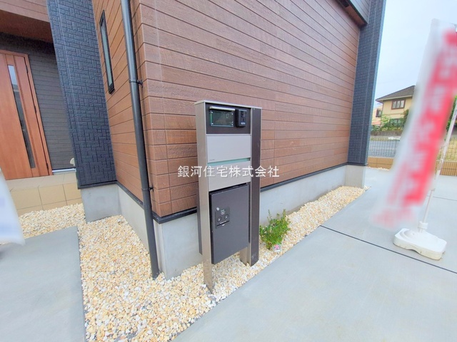 G00380224 埼玉県狭山市富士見２丁目 新築一戸建て 3898万円 土地面積148.61m² (約44.95坪) 建物面積103.86m² (約31.41坪) 間取り４ＬＤＫ 築年月2025年10月(築１年以内)【外観4】