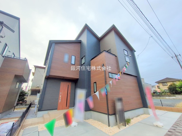 G00380224 埼玉県狭山市富士見２丁目 新築一戸建て 3898万円 土地面積148.61m² (約44.95坪) 建物面積103.86m² (約31.41坪) 間取り４ＬＤＫ 築年月2025年10月(築１年以内)【外観5】