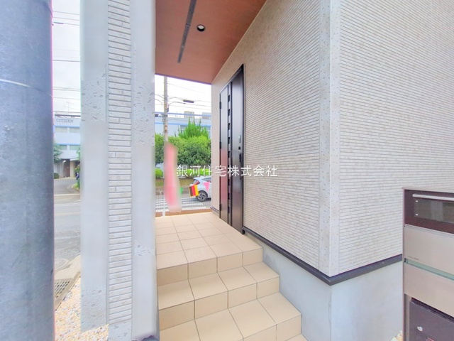 G00380225 埼玉県狭山市富士見２丁目 新築一戸建て 4098万円 土地面積148.62m² (約44.95坪) 建物面積103.38m² (約31.27坪) 間取り３ＬＤＫ 築年月2025年10月(築１年以内)【外観5】