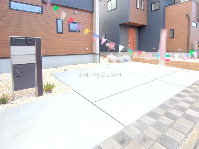 G00380225 埼玉県狭山市富士見２丁目 新築一戸建て 4098万円 土地面積148.62m² (約44.95坪) 建物面積103.38m² (約31.27坪) 間取り３ＬＤＫ 築年月2025年10月(築１年以内)【外観10】