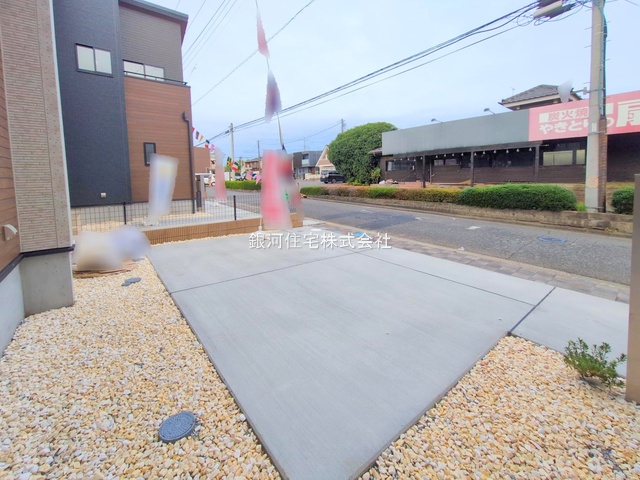 G00380225 埼玉県狭山市富士見２丁目 新築一戸建て 4098万円 土地面積148.62m² (約44.95坪) 建物面積103.38m² (約31.27坪) 間取り３ＬＤＫ 築年月2025年10月(築１年以内)【外観13】