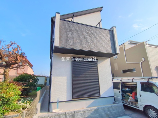 G00380592 千葉県千葉市美浜区磯辺３丁目 新築一戸建て 4590万円 土地面積103.11m² (約31.19坪) 建物面積92.74m² (約28.05坪) 間取り３ＬＤＫ 築年月2025年11月(築１年以内)【外観7】