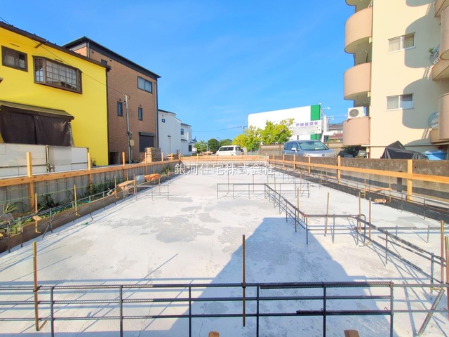 G00380644 埼玉県川口市上青木西１丁目 新築一戸建て 6180万円 土地面積118.27m² (約35.77坪) 建物面積101.65m² (約30.74坪) 間取り４ＬＤＫ 築年月2025年10月【外観8】