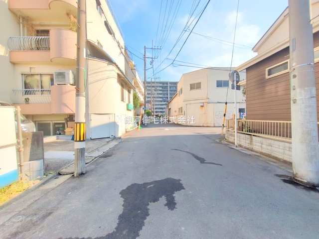 G00380644 埼玉県川口市上青木西１丁目 新築一戸建て 6180万円 土地面積118.27m² (約35.77坪) 建物面積101.65m² (約30.74坪) 間取り４ＬＤＫ 築年月2025年10月【外観9】