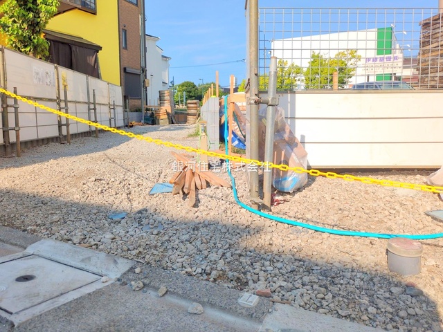 G00380644 埼玉県川口市上青木西１丁目 新築一戸建て 6180万円 土地面積118.27m² (約35.77坪) 建物面積101.65m² (約30.74坪) 間取り４ＬＤＫ 築年月2025年10月【外観11】