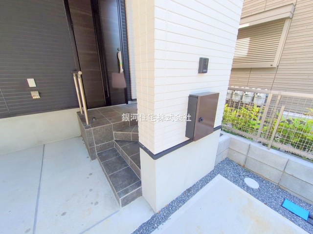 G00380660 千葉県市川市本行徳 新築一戸建て 6688万円 土地面積92.73m² (約28.05坪) 建物面積117.57m² (約35.56坪) 間取り３ＳＬＤＫ 築年月2025年06月(築１年以内)【外観14】
